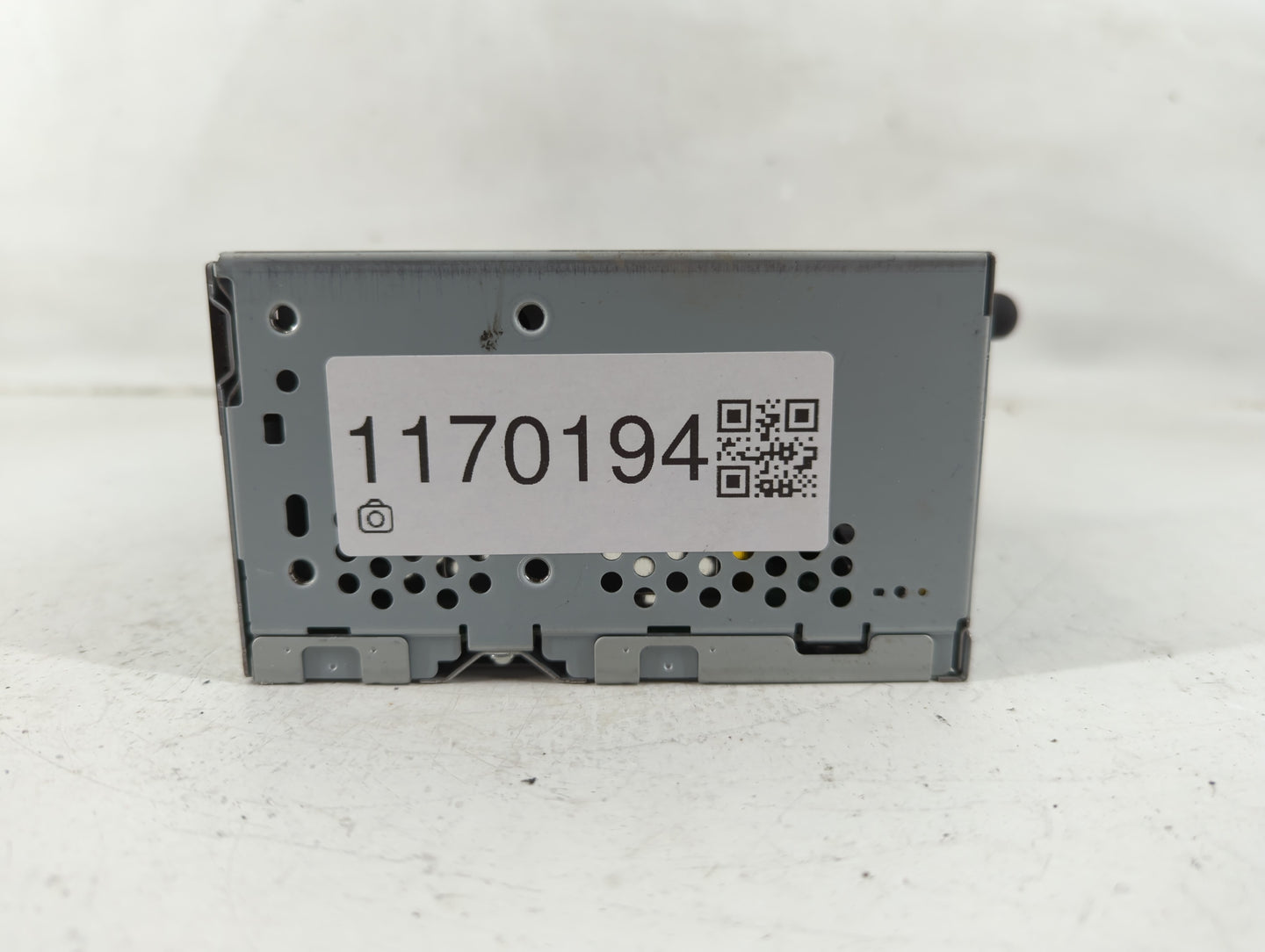 2014 Ford Explorer Radio AM FM Cd Player Receiver Replacement P/N:EB5T-19C107-CB EB5T-19C107-BB Fits OEM Used Auto Parts - O