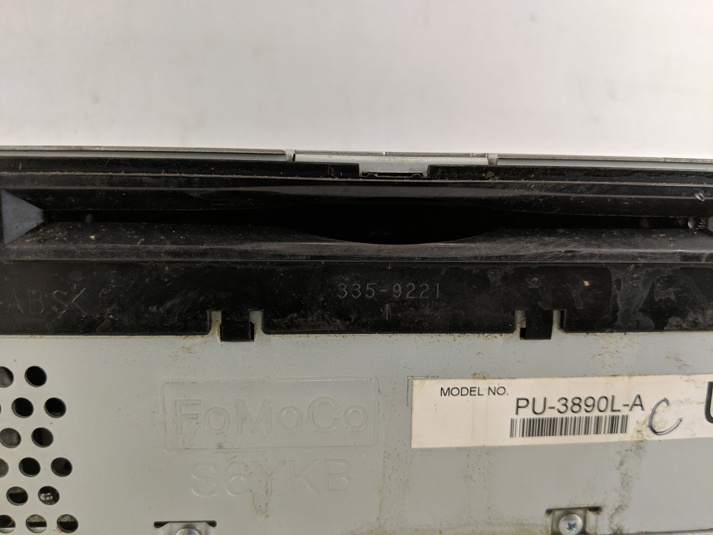 2014 Ford Explorer Radio AM FM Cd Player Receiver Replacement P/N:EB5T-19C107-BB Fits OEM Used Auto Parts - Oemusedautoparts