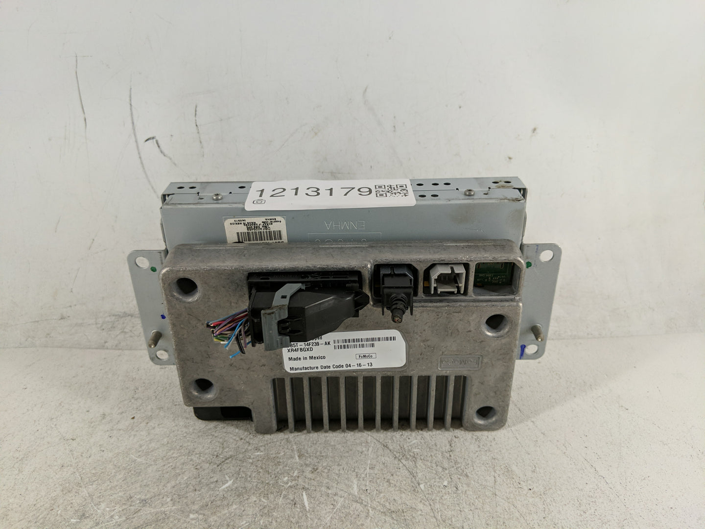 2013-2014 Ford Explorer Information Display Screen - Oemusedautoparts1.com