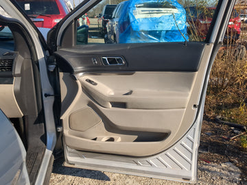 2014 Ford Explorer Front Right Passenger Interior Door Panel Trim - Oemusedautoparts1.com