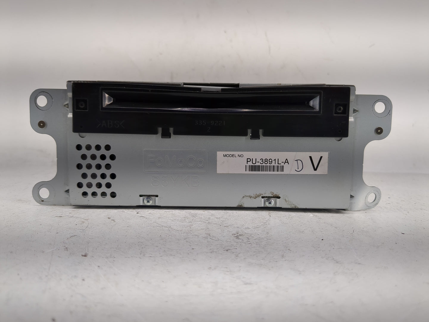 2014 Ford Explorer Radio AM FM Cd Player Receiver Replacement P/N:EB5T-19C107-CB Fits OEM Used Auto Parts - Oemusedautoparts