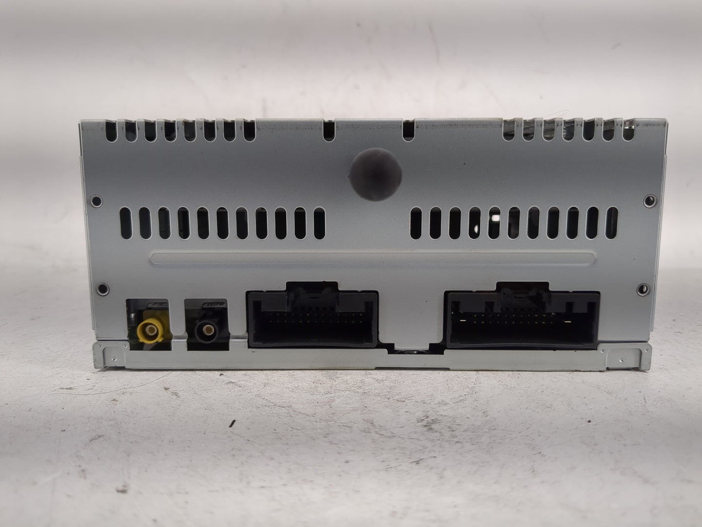 2014 Ford Explorer Radio AM FM Cd Player Receiver Replacement P/N:EB5T-19C107-CB Fits OEM Used Auto Parts - Oemusedautoparts
