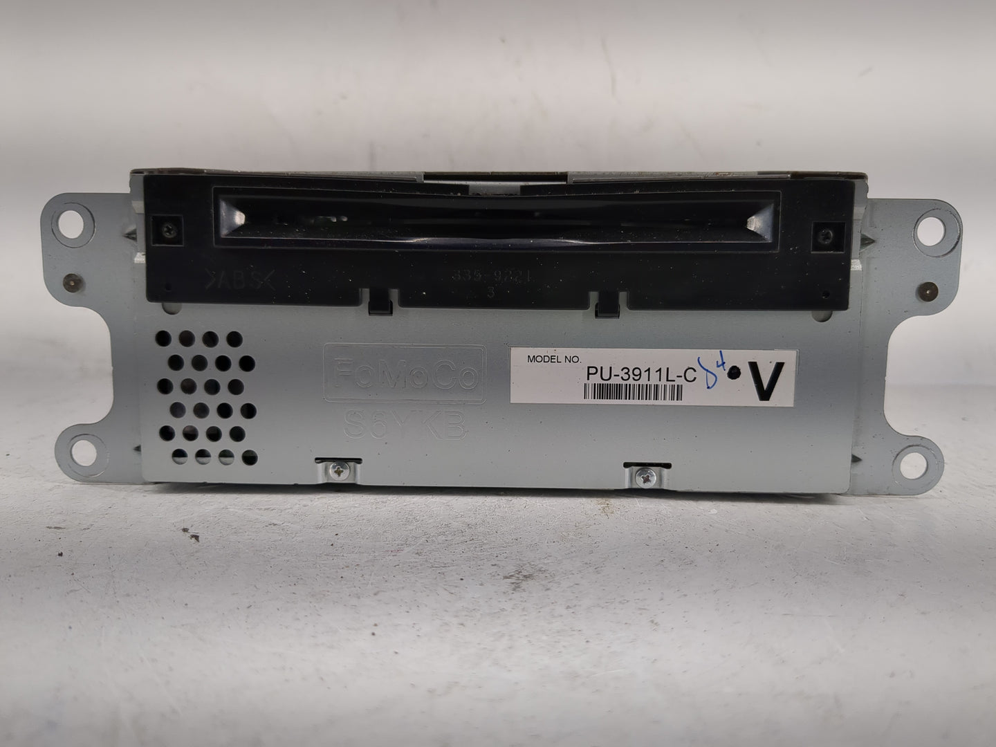 2014 Ford Explorer Radio AM FM Cd Player Receiver Replacement P/N:EB5T-19C107-FA Fits OEM Used Auto Parts - Oemusedautoparts