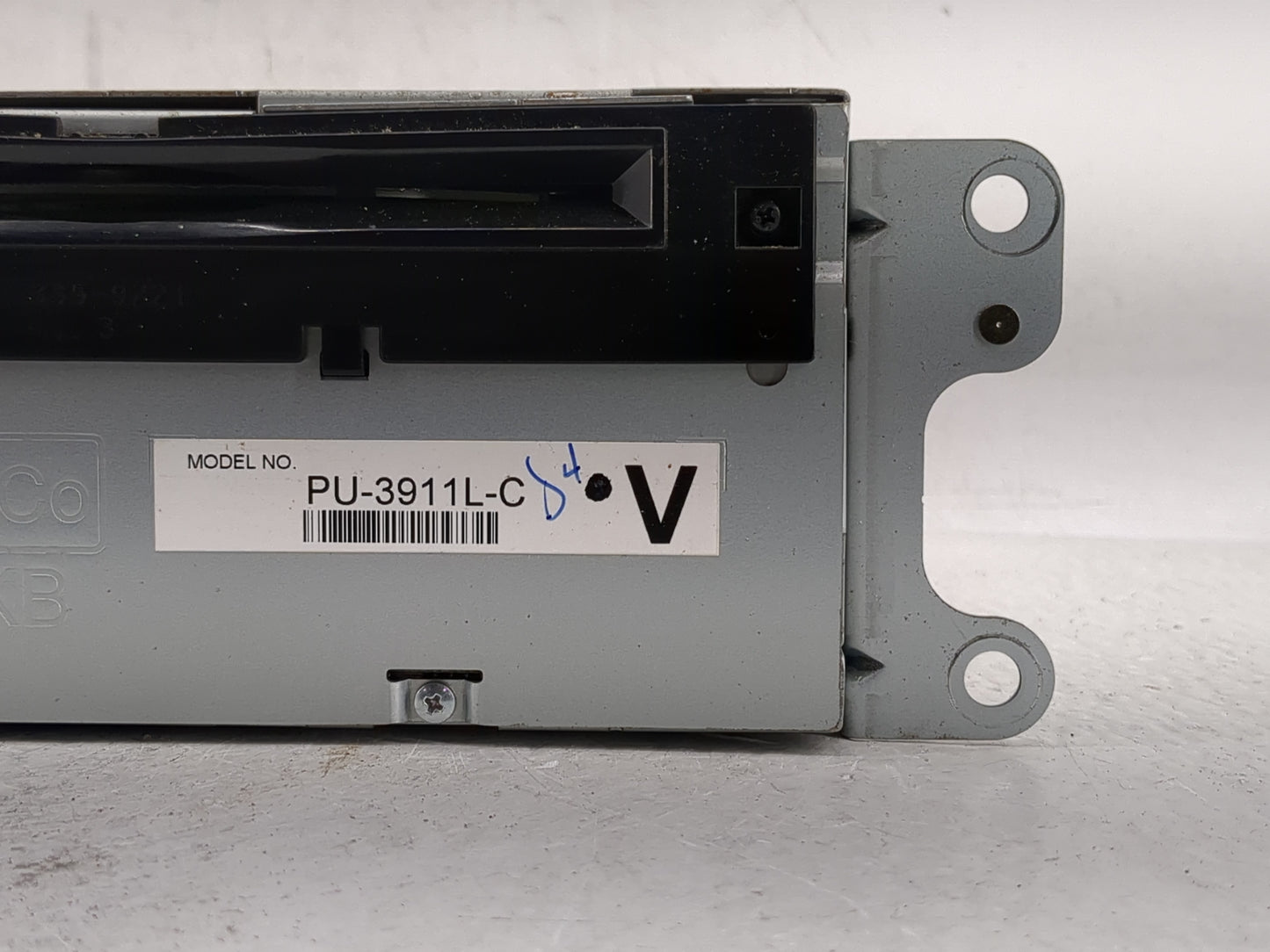 2014 Ford Explorer Radio AM FM Cd Player Receiver Replacement P/N:EB5T-19C107-FA Fits OEM Used Auto Parts - Oemusedautoparts