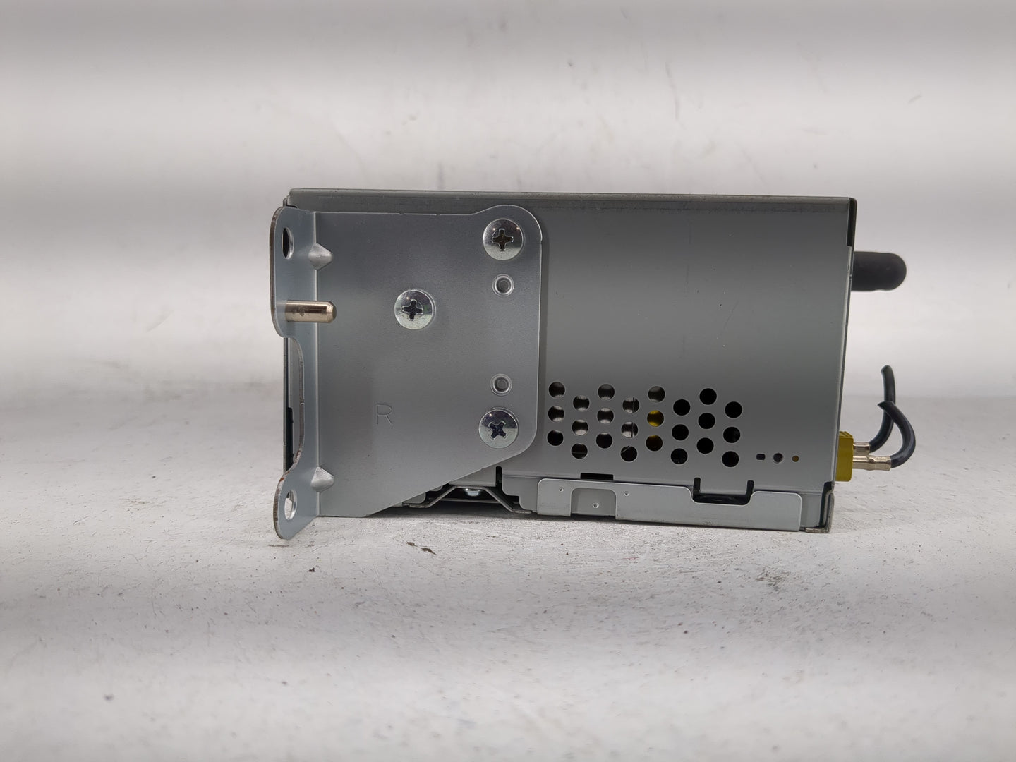 2014 Ford Explorer Radio AM FM Cd Player Receiver Replacement P/N:EB5T-19C107-FA Fits OEM Used Auto Parts - Oemusedautoparts