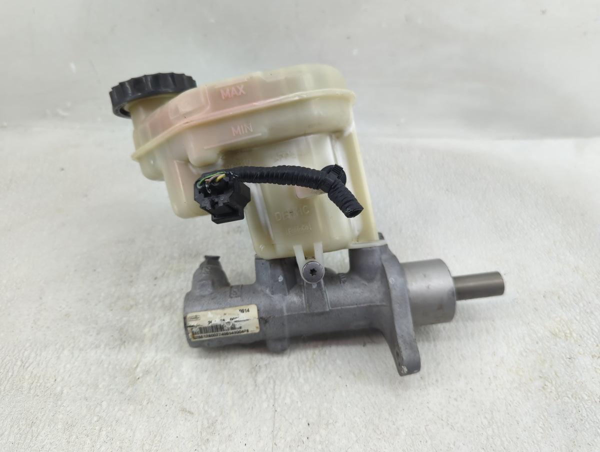 Ford Explorer Brake Master Cylinder 1276330 - Oemusedautoparts1.com
