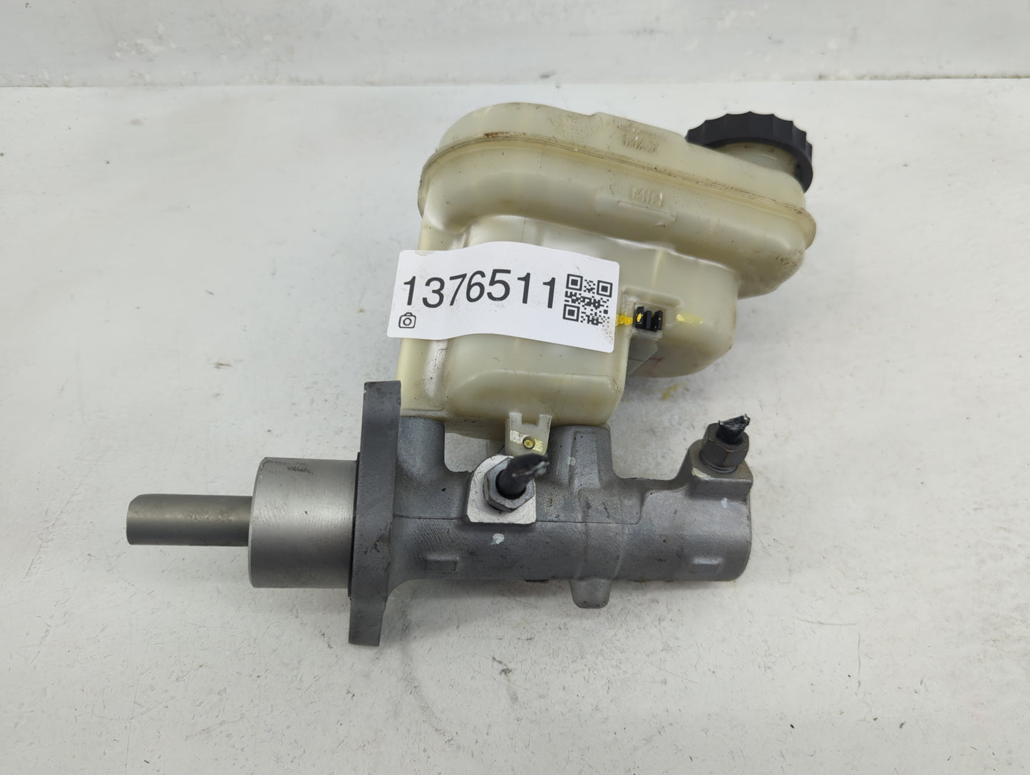 Ford Explorer Brake Master Cylinder 1376511 - Oemusedautoparts1.com