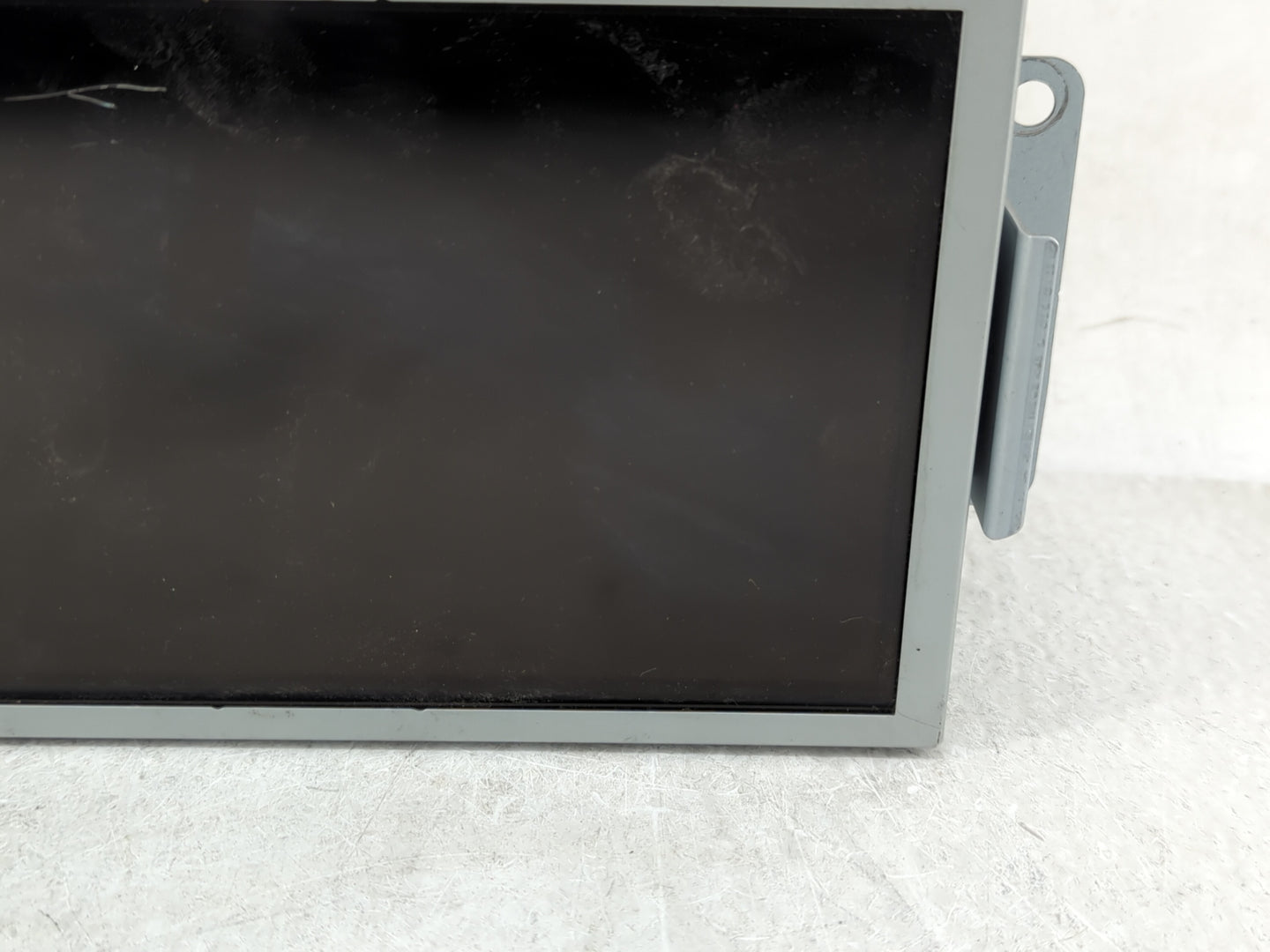 2013-2014 Ford Explorer Information Display Screen - Oemusedautoparts1.com