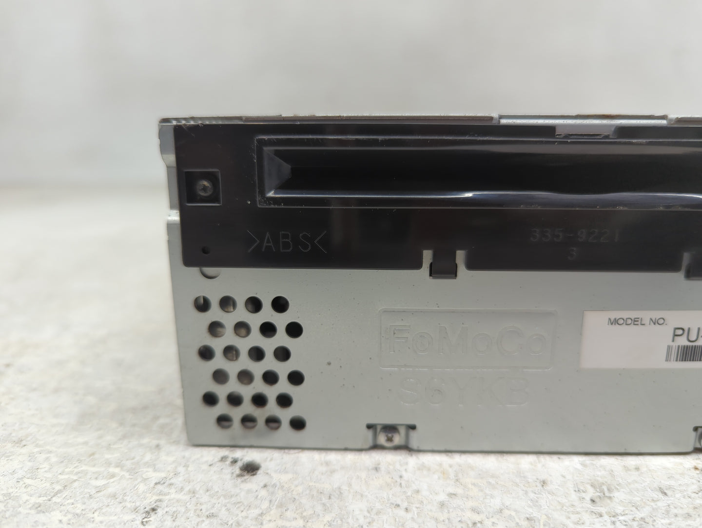 2014-2015 Ford Explorer Radio AM FM Cd Player Receiver Replacement P/N:PU-3890L-A Fits Fits 2014 2015 OEM Used Auto Parts - 