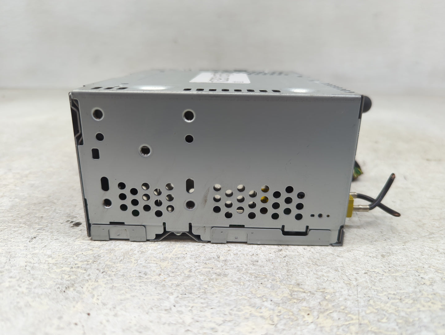 2014-2015 Ford Explorer Radio AM FM Cd Player Receiver Replacement P/N:PU-3890L-A Fits Fits 2014 2015 OEM Used Auto Parts - 