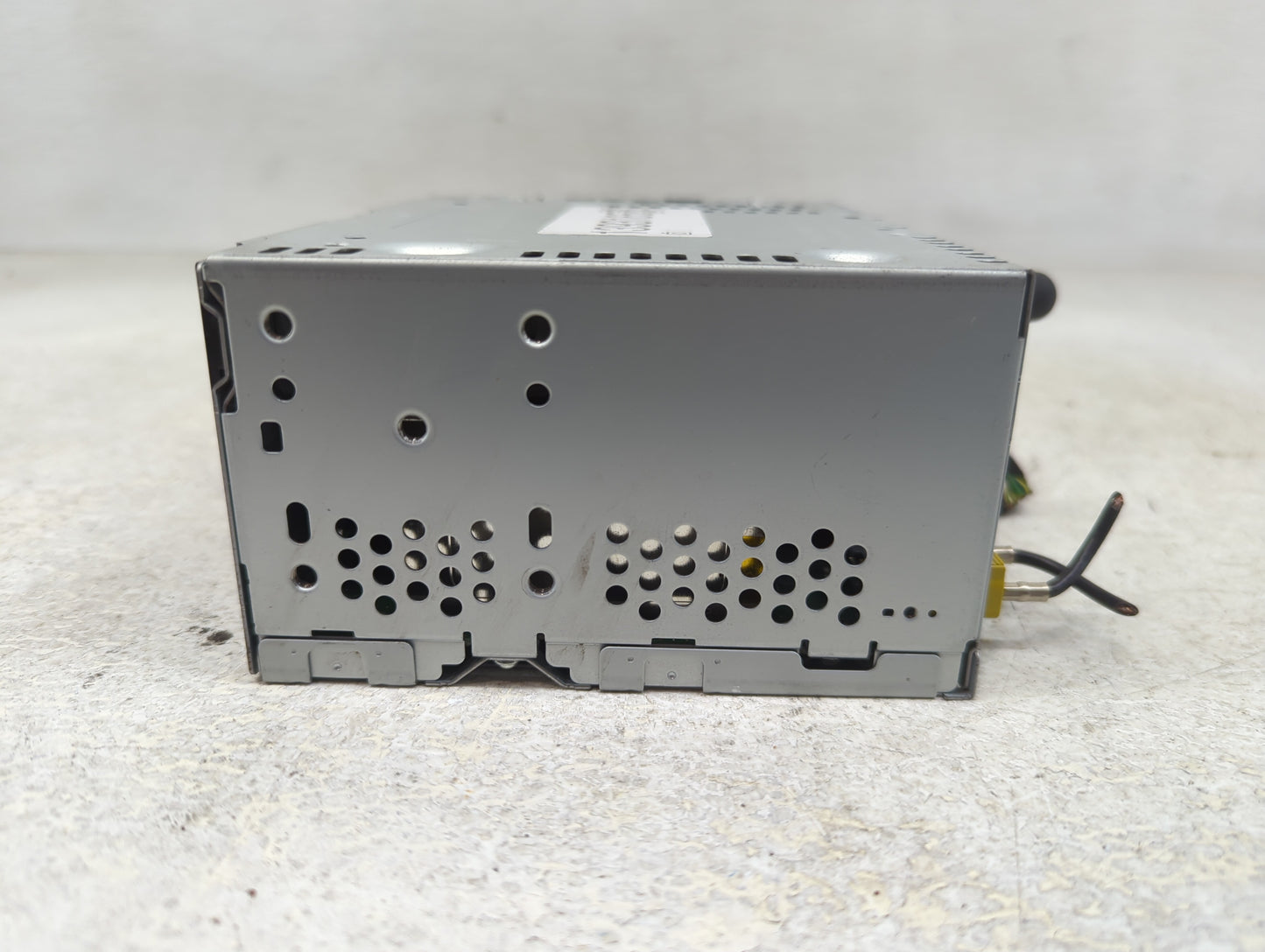 2014-2015 Ford Explorer Radio AM FM Cd Player Receiver Replacement P/N:PU-3890L-A Fits Fits 2014 2015 OEM Used Auto Parts - 