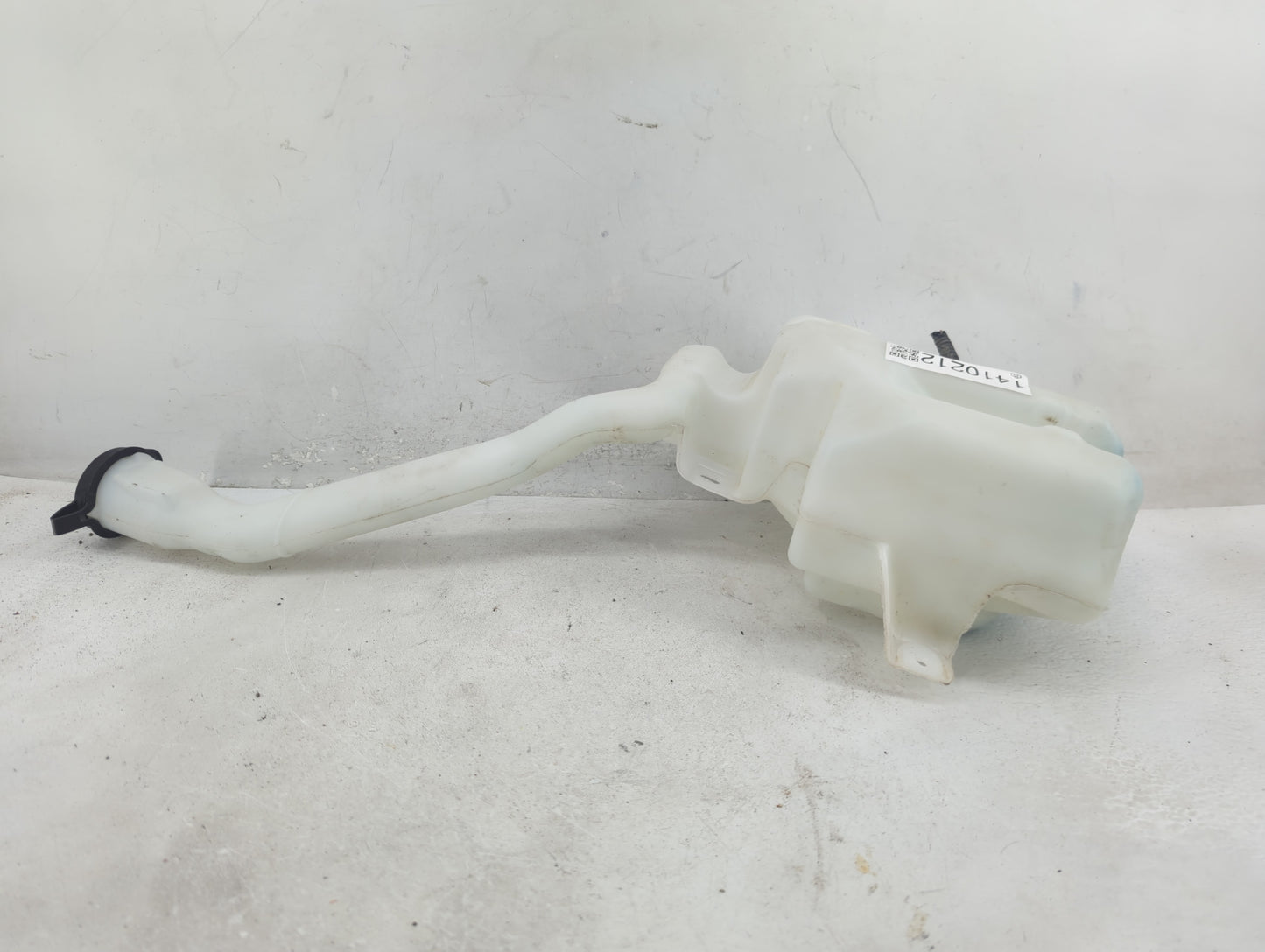 2011-2015 Ford Explorer Windshield Washer Fluid Reservoir Bottle Oem - Oemusedautoparts1.com
