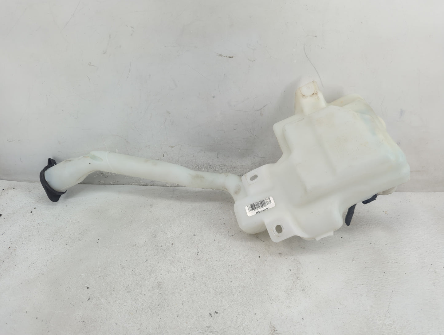 2011-2015 Ford Explorer Windshield Washer Fluid Reservoir Bottle Oem - Oemusedautoparts1.com