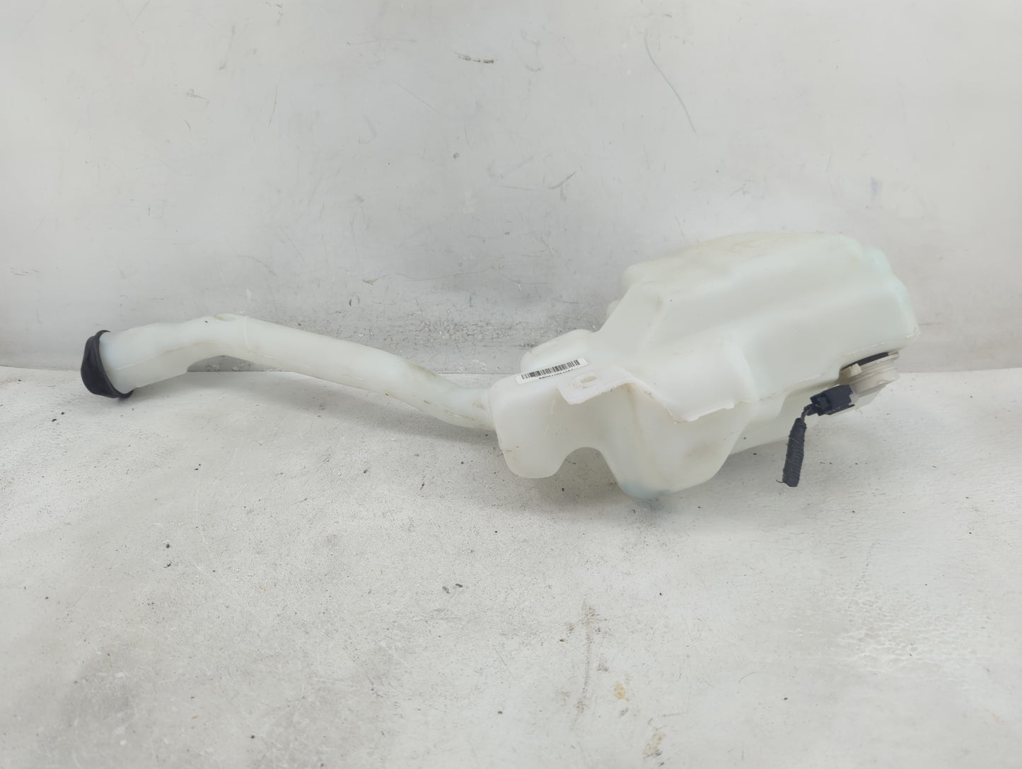 2011-2015 Ford Explorer Windshield Washer Fluid Reservoir Bottle Oem - Oemusedautoparts1.com