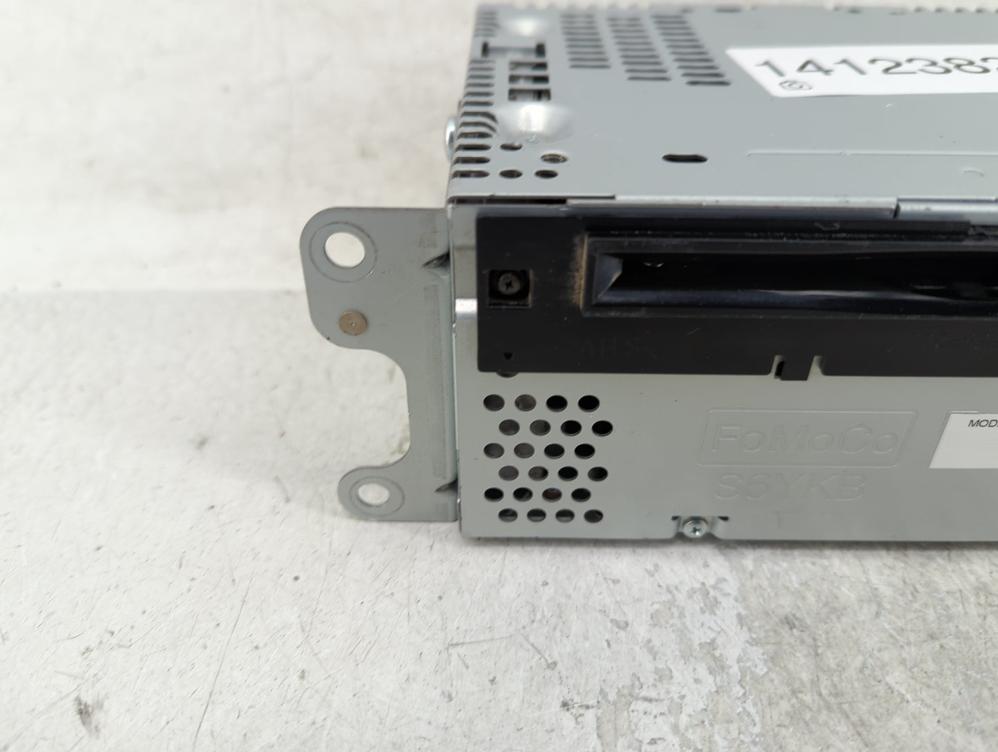 2014 Ford Explorer Radio AM FM Cd Player Receiver Replacement P/N:EB5T-19C107-CB Fits OEM Used Auto Parts - Oemusedautoparts