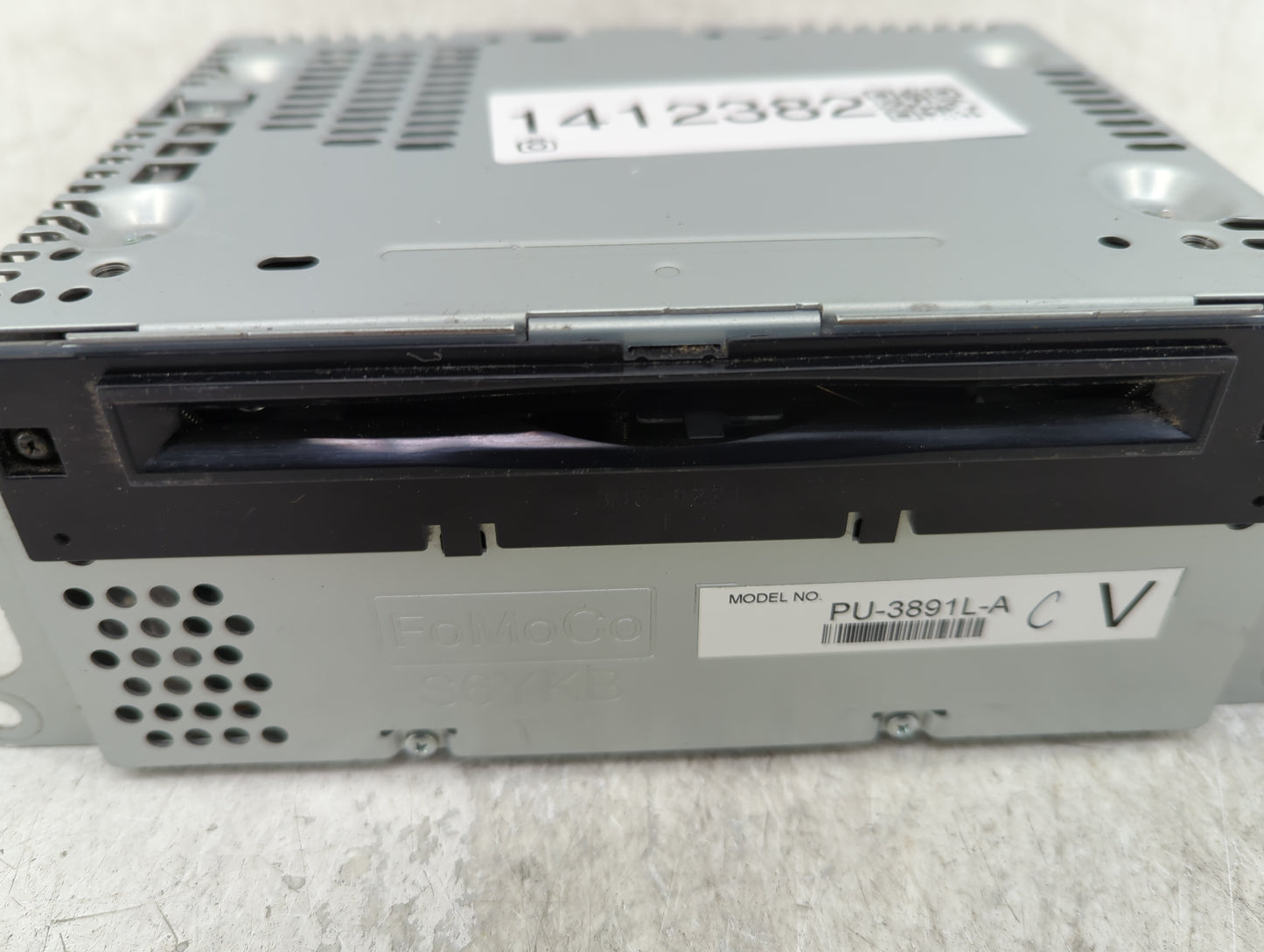 2014 Ford Explorer Radio AM FM Cd Player Receiver Replacement P/N:EB5T-19C107-CB Fits OEM Used Auto Parts - Oemusedautoparts