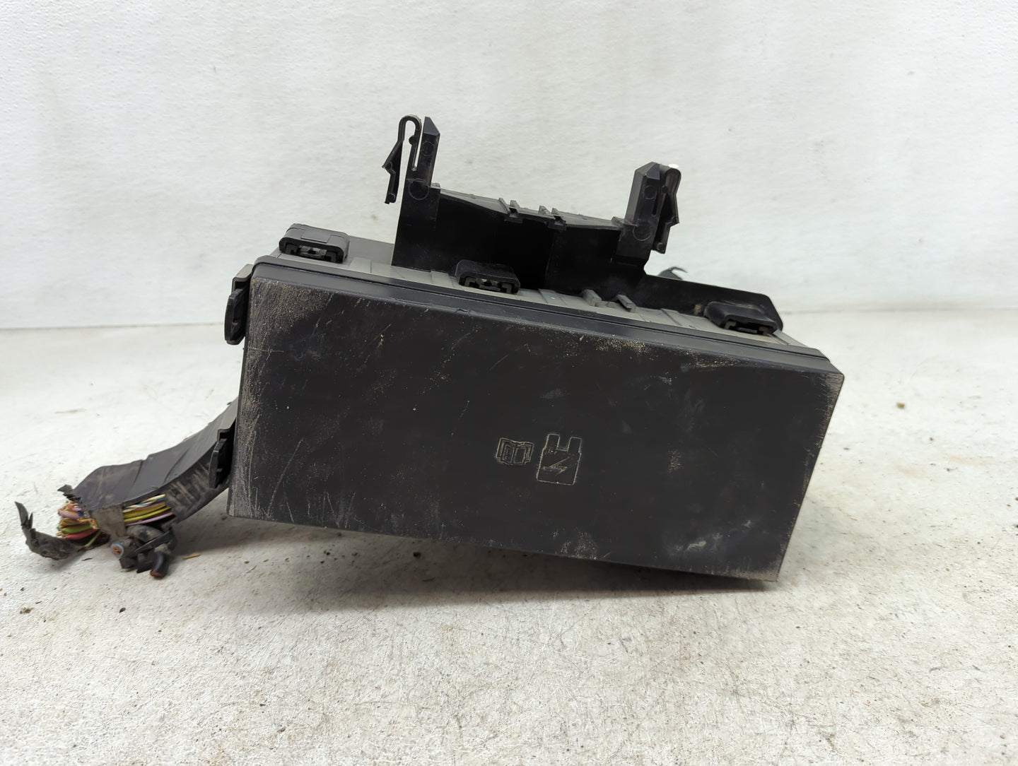 2014-2015 Ford Explorer Fusebox Fuse Box Panel Relay Module P/N:BT4T-14A003-AA Fits Fits 2014 2015 OEM Used Auto Parts - Oem