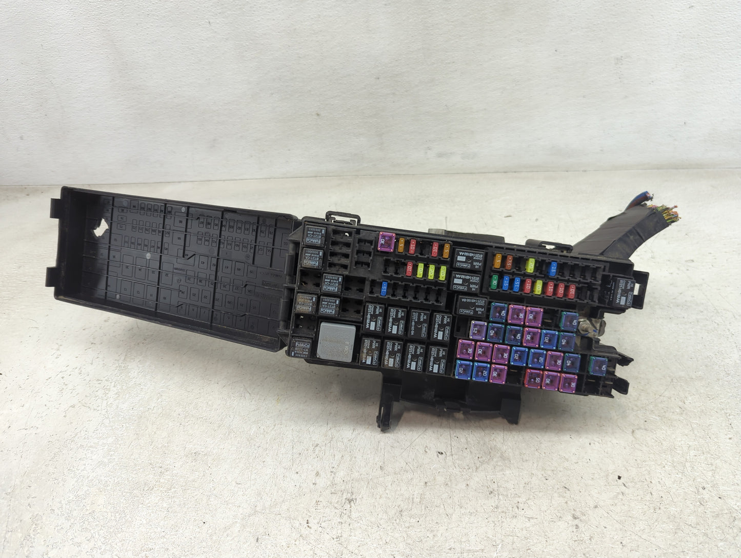 2014-2015 Ford Explorer Fusebox Fuse Box Panel Relay Module P/N:BT4T-14A003-AA Fits Fits 2014 2015 OEM Used Auto Parts - Oem