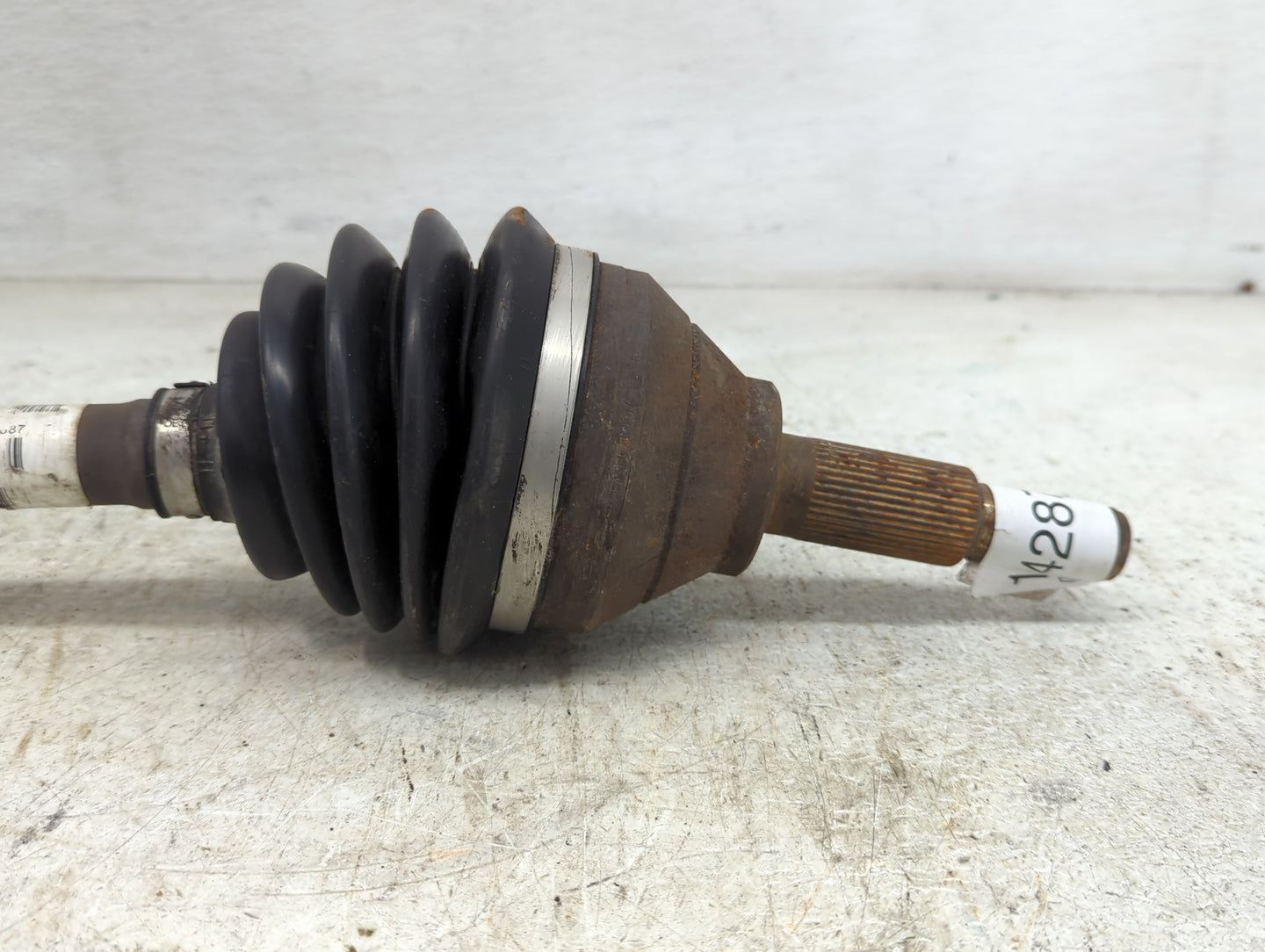 2014 Ford Explorer Axle Shaft Front Driver Cv C/v - Oemusedautoparts1.com
