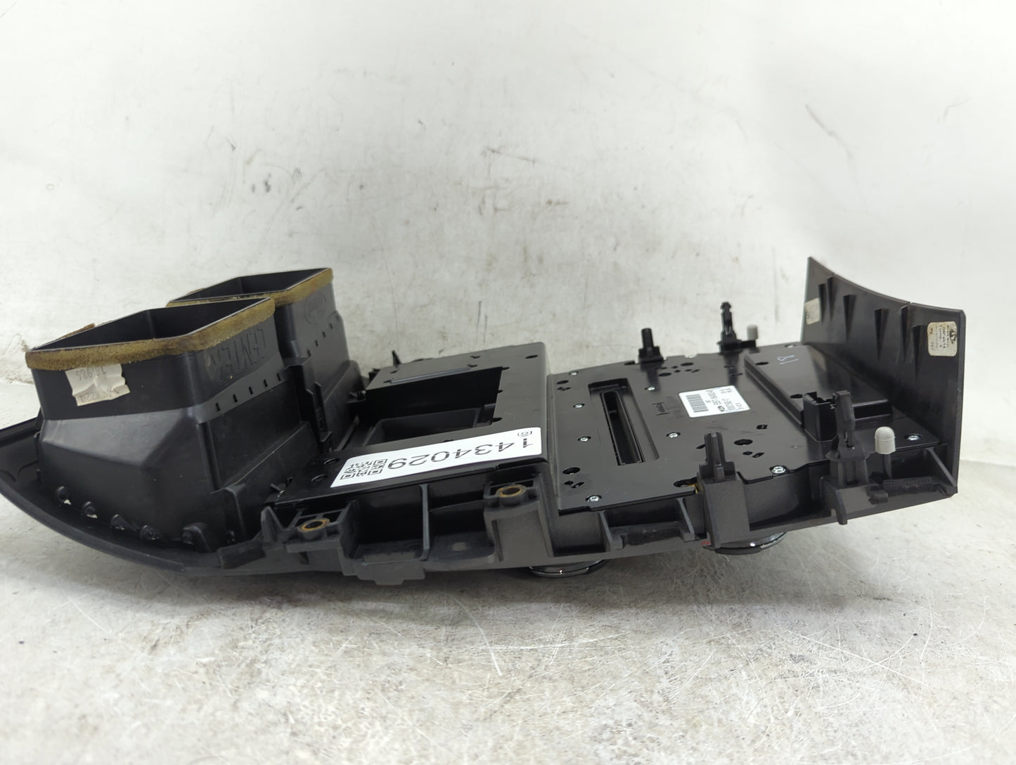 2014-2015 Ford Explorer Radio Control Panel - Oemusedautoparts1.com