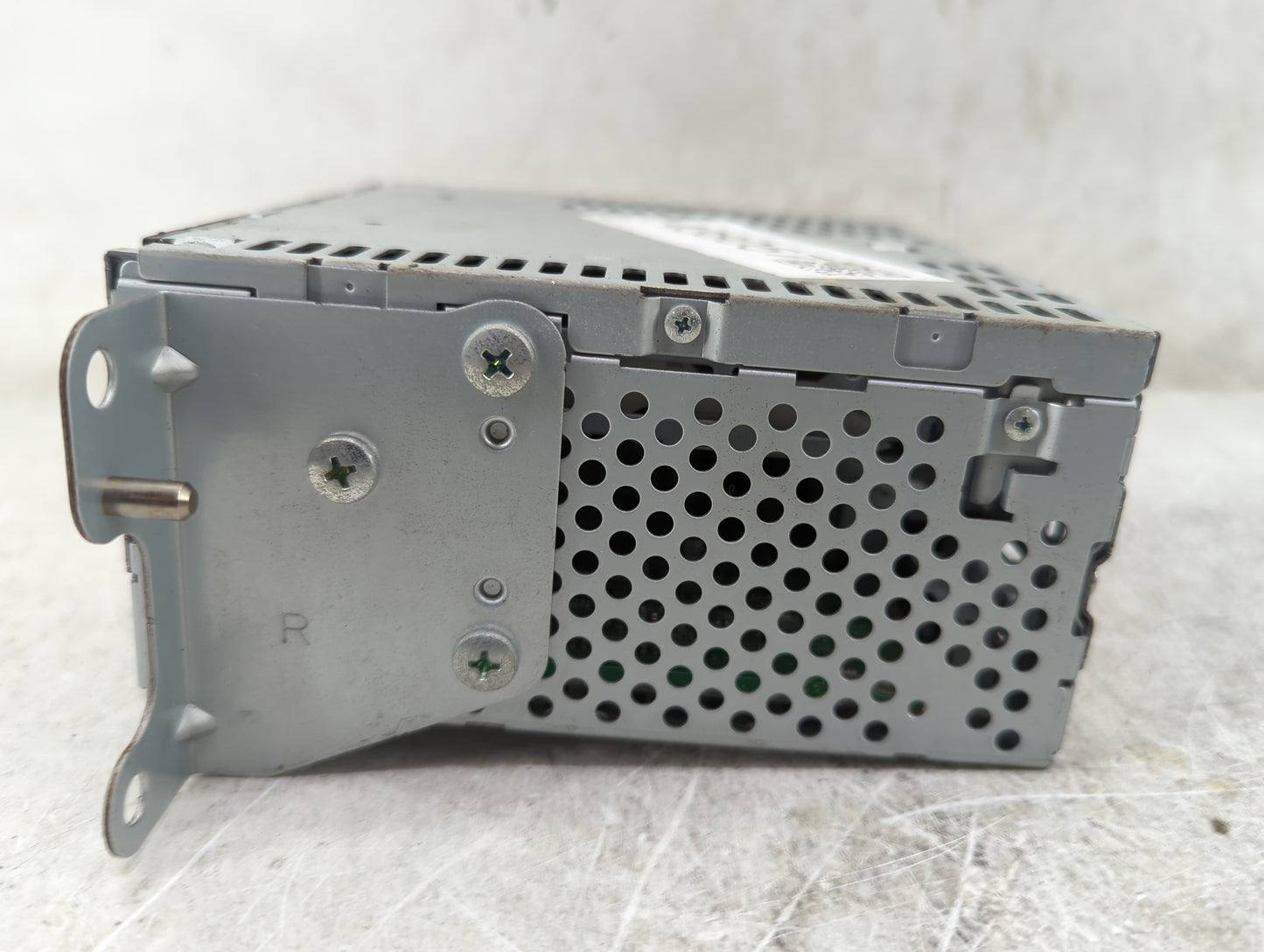 2013-2014 Ford Explorer Radio AM FM Cd Player Receiver Replacement P/N:DB5T-19C107-AB Fits Fits 2013 2014 OEM Used Auto Part