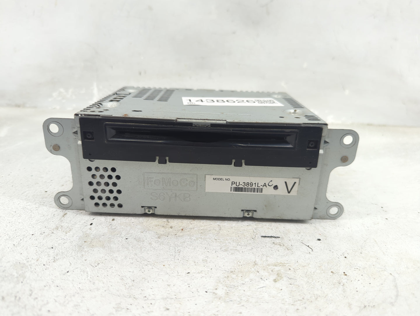 2014 Ford Explorer Radio AM FM Cd Player Receiver Replacement P/N:EB5T19C107FC Fits OEM Used Auto Parts - Oemusedautoparts1.