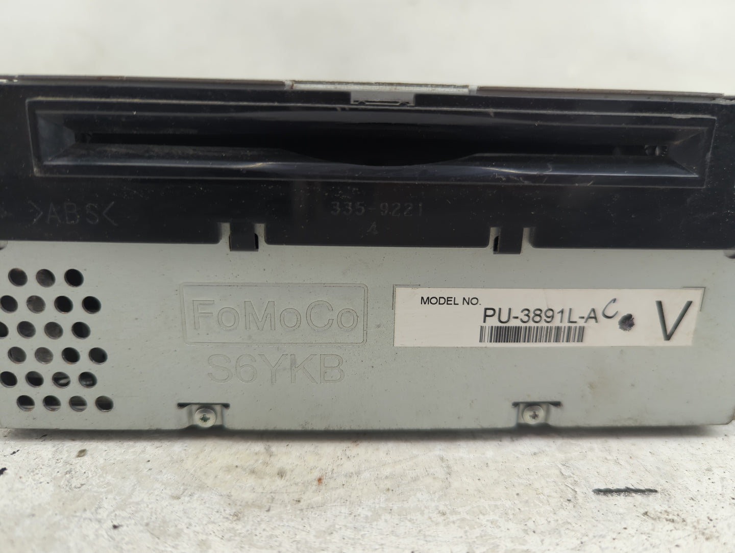 2014 Ford Explorer Radio AM FM Cd Player Receiver Replacement P/N:EB5T19C107FC Fits OEM Used Auto Parts - Oemusedautoparts1.