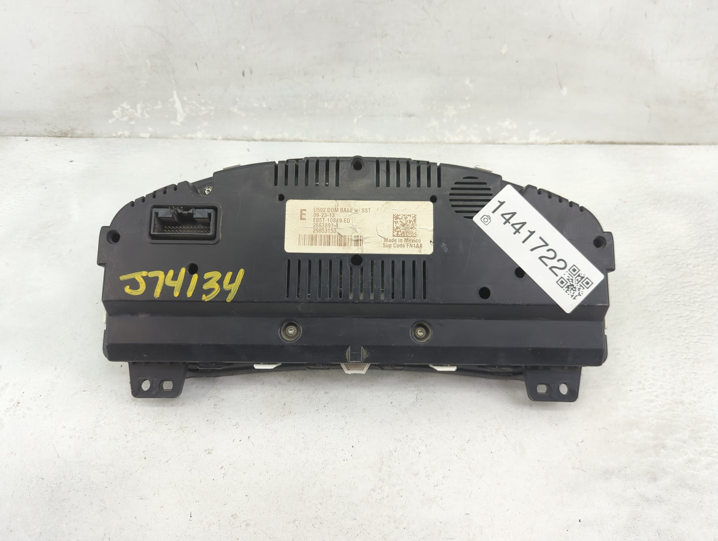 2014-2015 Ford Explorer Instrument Cluster Speedometer Gauges P/N:EB5T-10849-ED Fits Fits 2014 2015 OEM Used Auto Parts - Oe