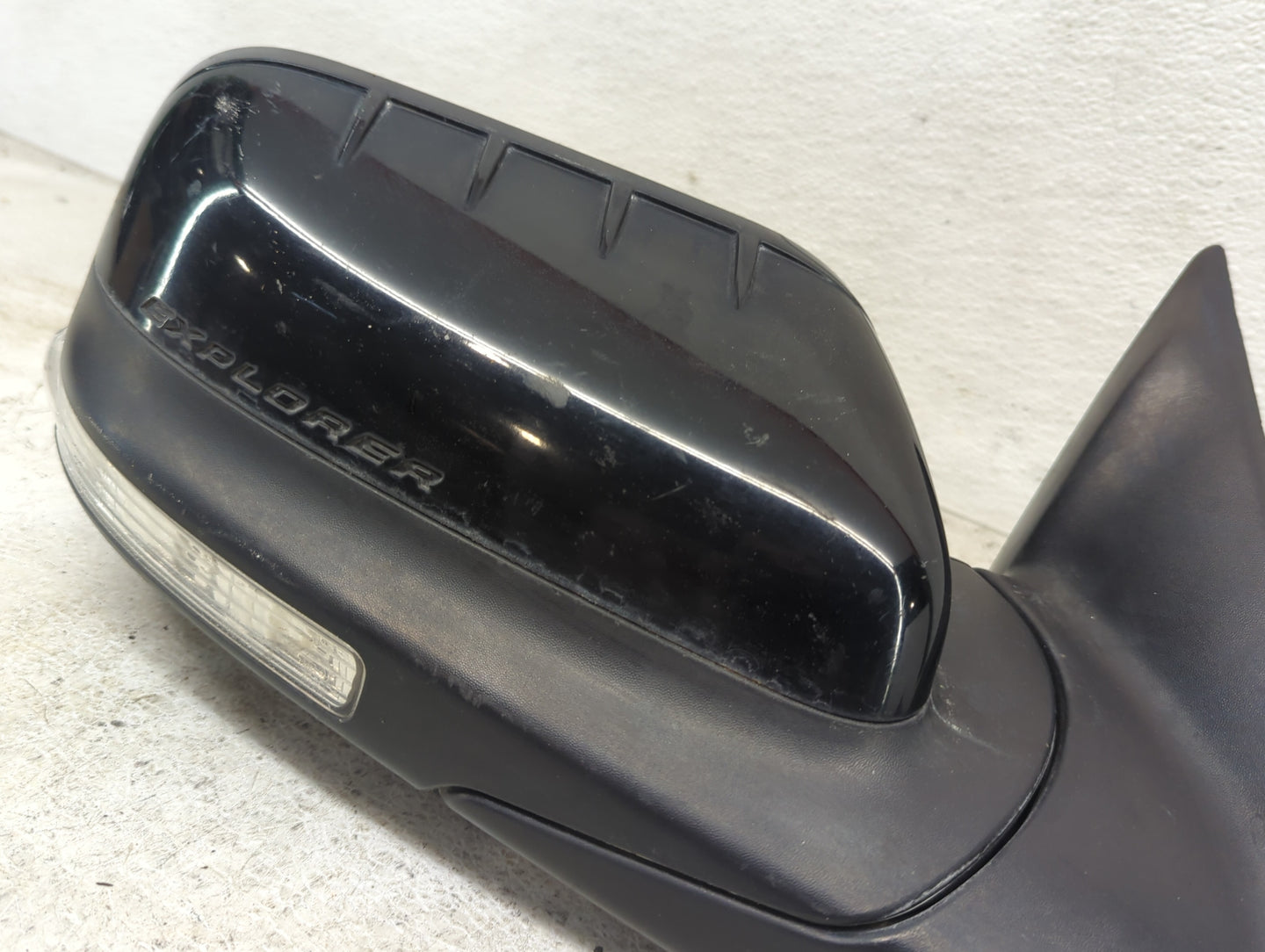 2011-2015 Ford Explorer Passenger Side View Mirror - Right Door Mirror OEM Used - Oemusedautoparts1.com