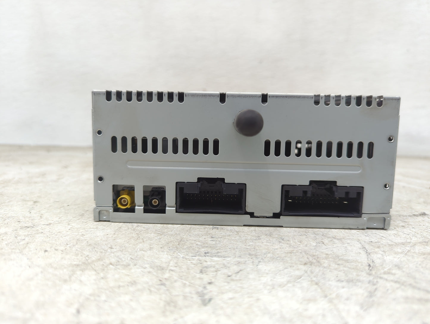 2014 Ford Explorer Radio AM FM Cd Player Receiver Replacement P/N:PU-3890L-A EB5T-19C107-BB Fits OEM Used Auto Parts - Oemus