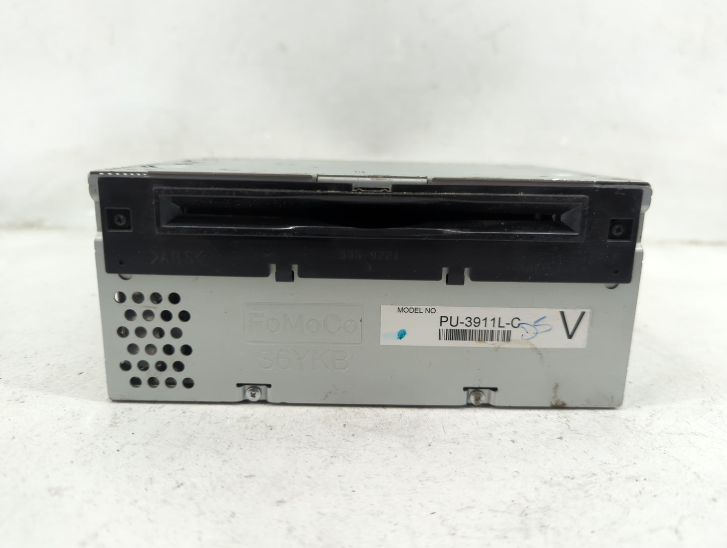 2014 Ford Explorer Radio AM FM Cd Player Receiver Replacement P/N:PU-3911L-C EB5T19C107FC, A12810105 Fits OEM Used Auto Part