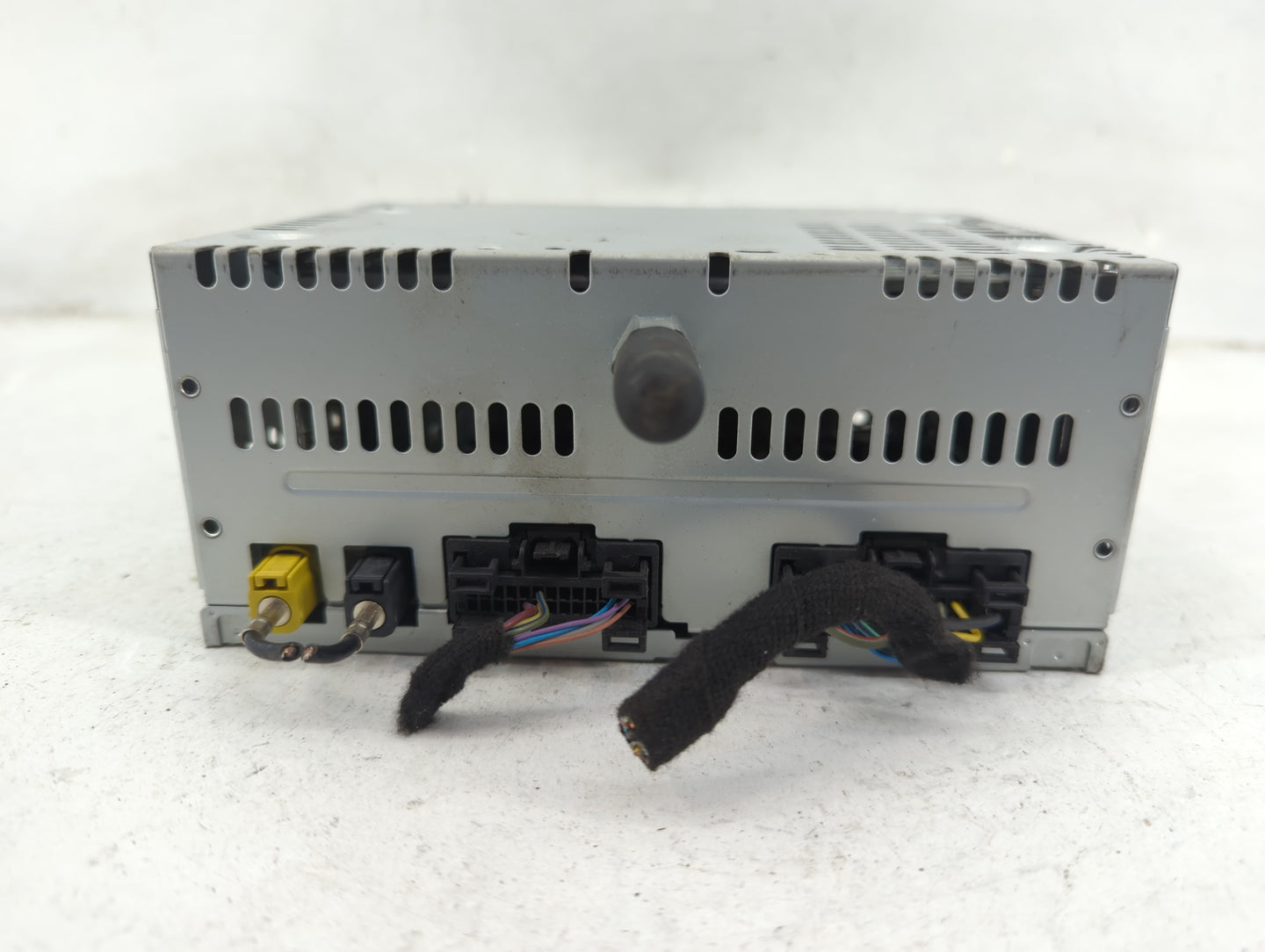 2014 Ford Explorer Radio AM FM Cd Player Receiver Replacement P/N:PU-3911L-C EB5T19C107FC, A12810105 Fits OEM Used Auto Part