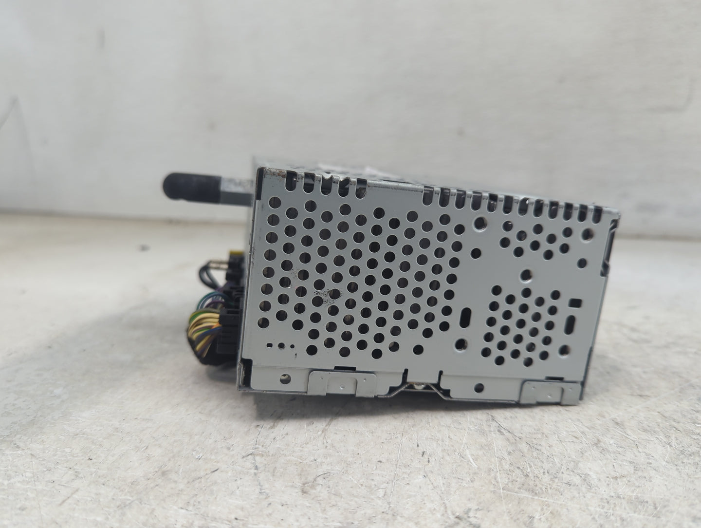 2014 Ford Explorer Radio AM FM Cd Player Receiver Replacement P/N:PU-3910L-C EB5T-19C107-EA Fits OEM Used Auto Parts - Oemus