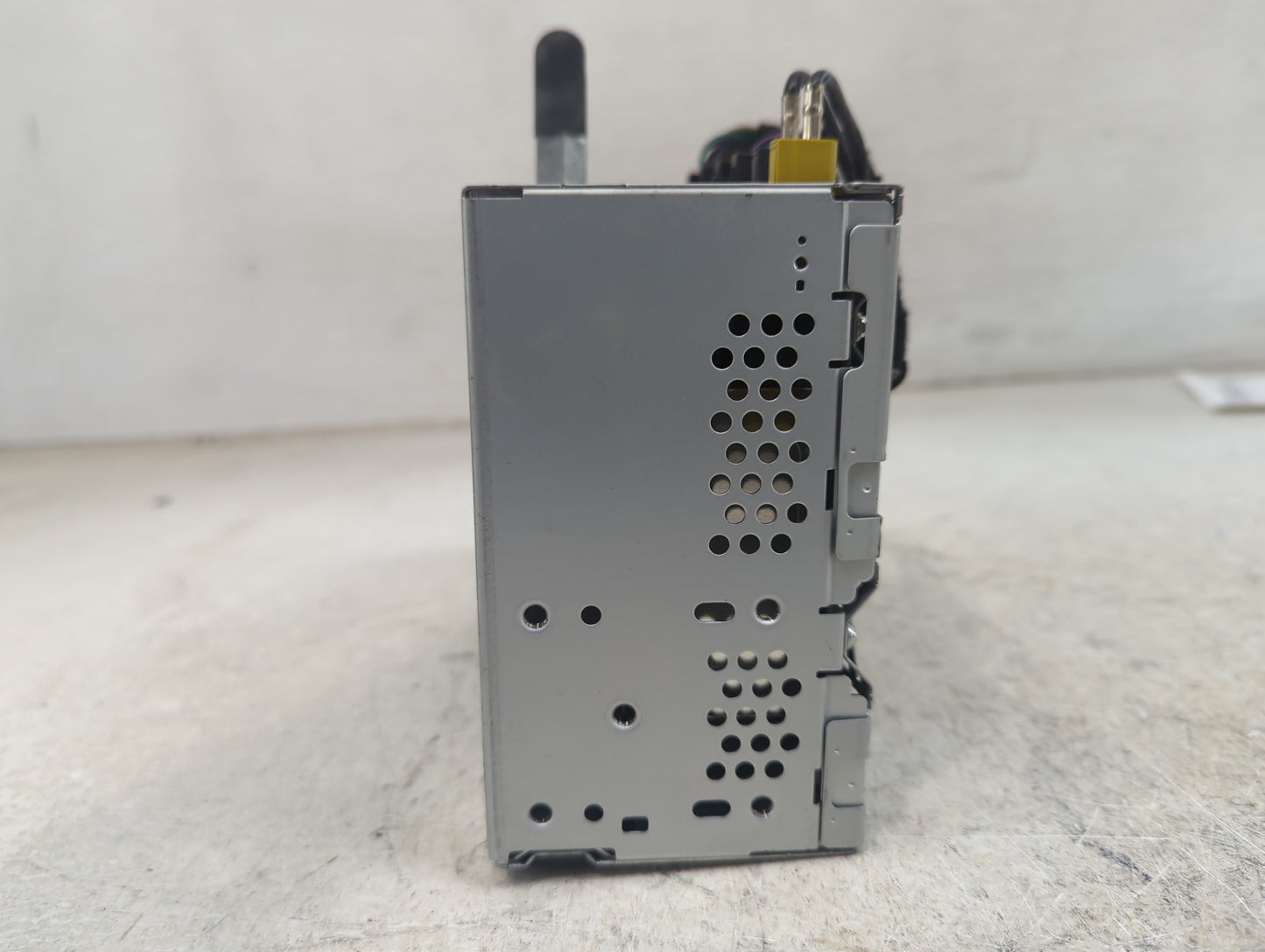 2014 Ford Explorer Radio AM FM Cd Player Receiver Replacement P/N:PU-3910L-C EB5T-19C107-EA Fits OEM Used Auto Parts - Oemus
