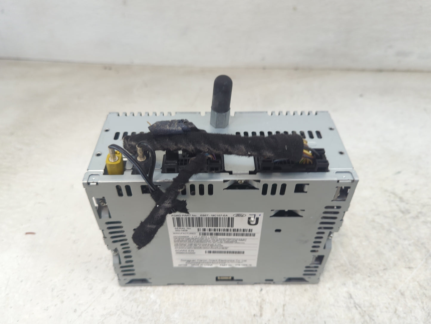 2014 Ford Explorer Radio AM FM Cd Player Receiver Replacement P/N:PU-3910L-C EB5T-19C107-EA Fits OEM Used Auto Parts - Oemus