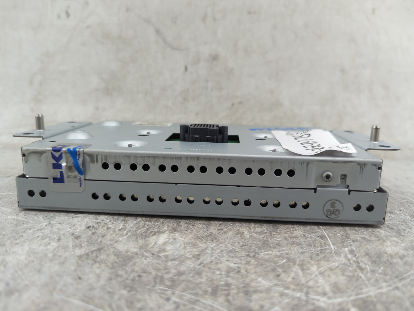 2013-2014 Ford Explorer Information Display Screen 1469978 - Oemusedautoparts1.com