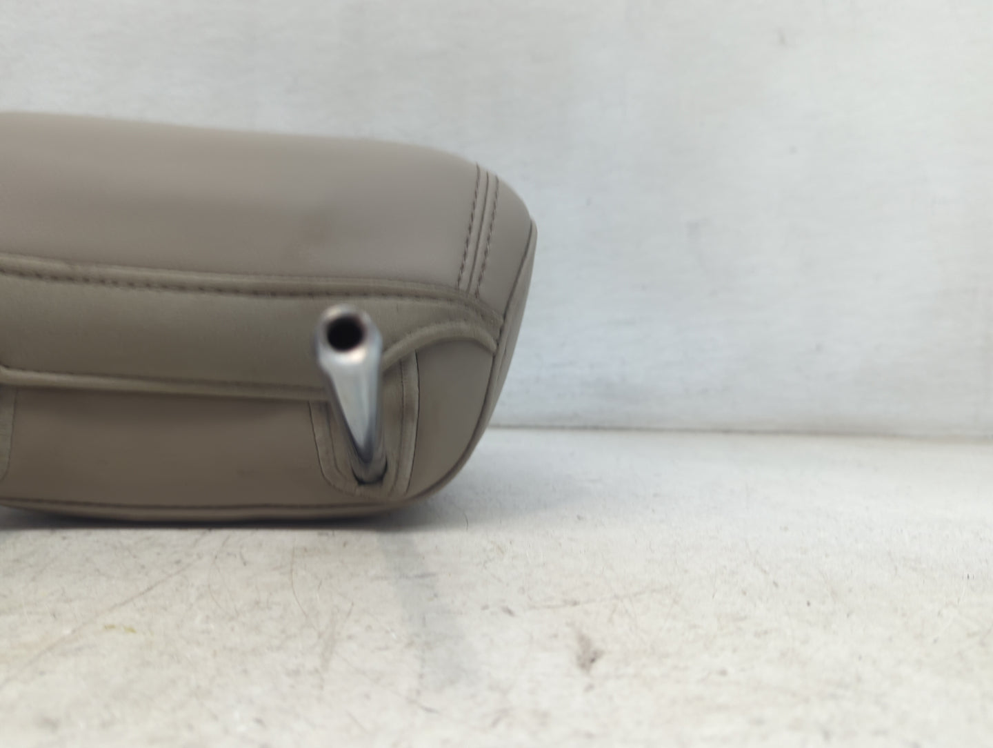 2014 Ford Explorer Headrest Head Rest Front Driver Seat Tan - Oemusedautoparts1.com