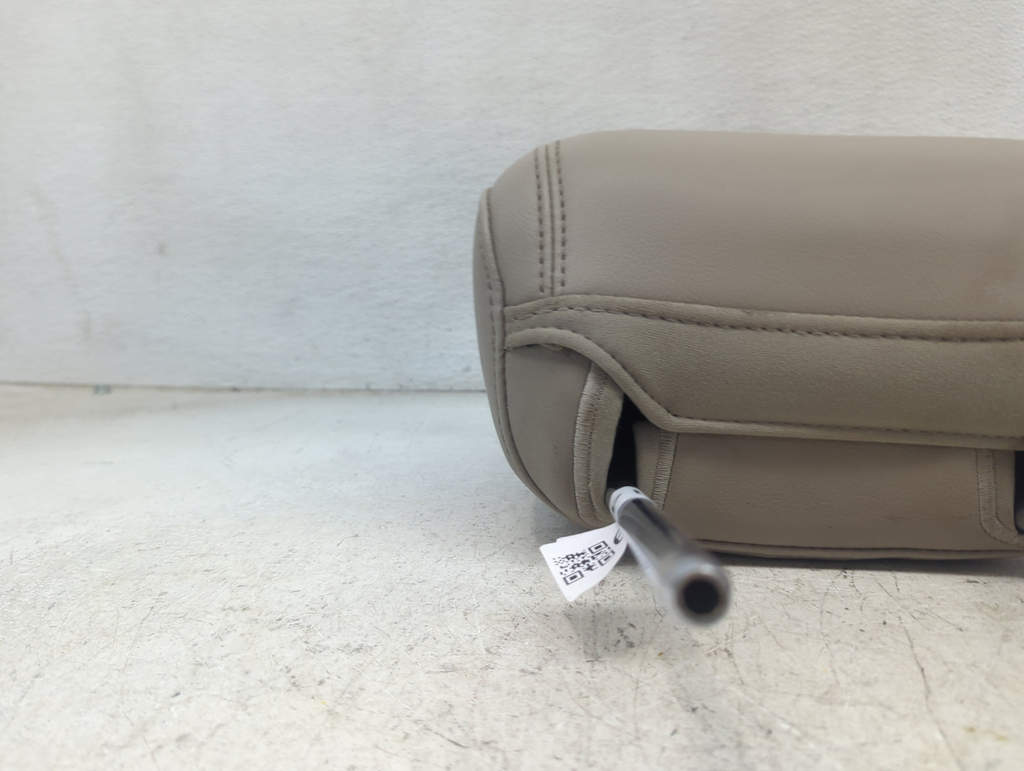 2014 Ford Explorer Headrest Head Rest Front Driver Seat Tan - Oemusedautoparts1.com
