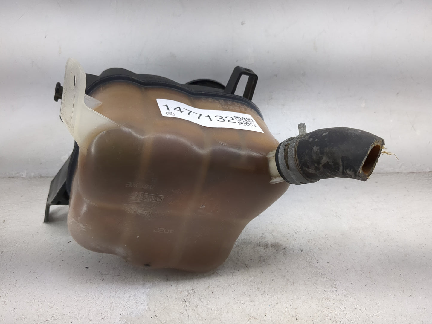 Ford Explorer Radiator Coolant Overflow Expansion Tank Bottle 1477132 - Oemusedautoparts1.com