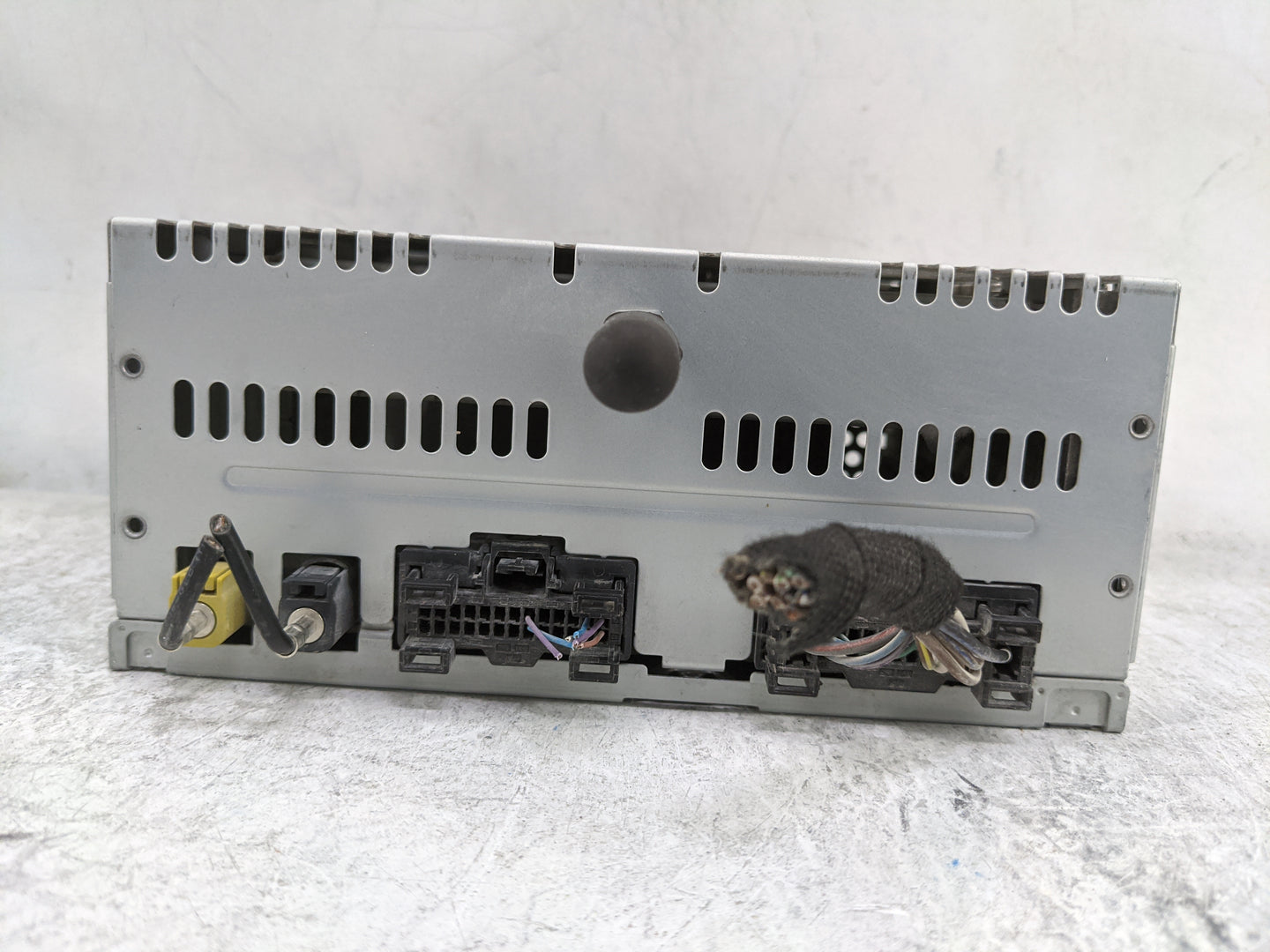 2014 Ford Explorer Radio AM FM Cd Player Receiver Replacement P/N:PU-3910L-C EB5T-19C107-EA, 276-1056-76 Fits OEM Used Auto 