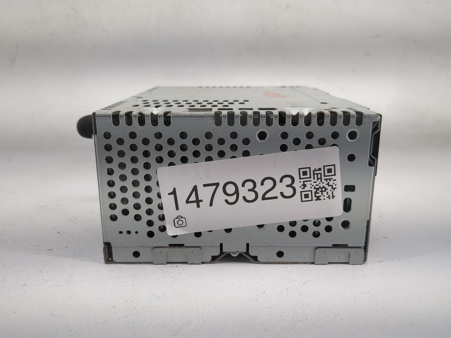2014 Ford Explorer Radio AM FM Cd Player Receiver Replacement P/N:PU-3890L-A Fits OEM Used Auto Parts - Oemusedautoparts1.co