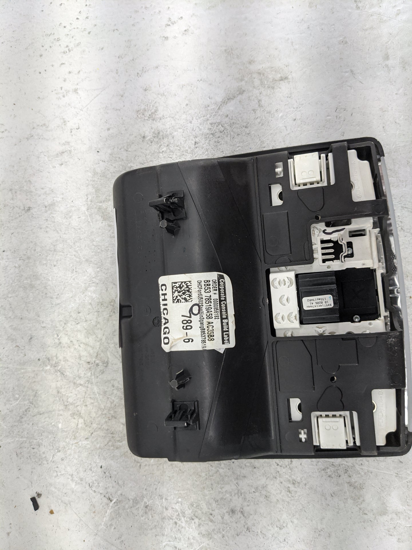 2011-2015 Ford Explorer Overhead Console W/rear Climate Control Black - Oemusedautoparts1.com