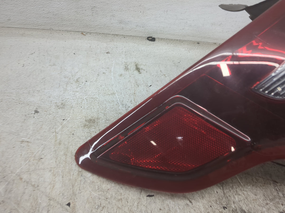 2014 Ford Explorer Tail Light Assembly Passenger Right OEM P/N:BB53-13B505-E Fits OEM Used Auto Parts - Oemusedautoparts1.co