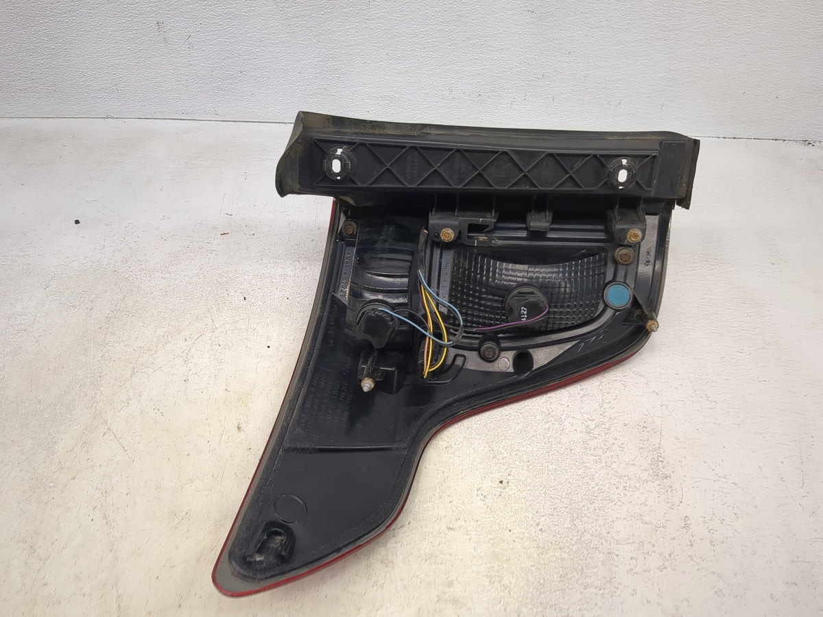 2013-2015 Ford Explorer Tail Light Assembly Passenger Right OEM P/N:44ZH-2055-B Fits Fits 2013 2014 2015 OEM Used Auto Parts