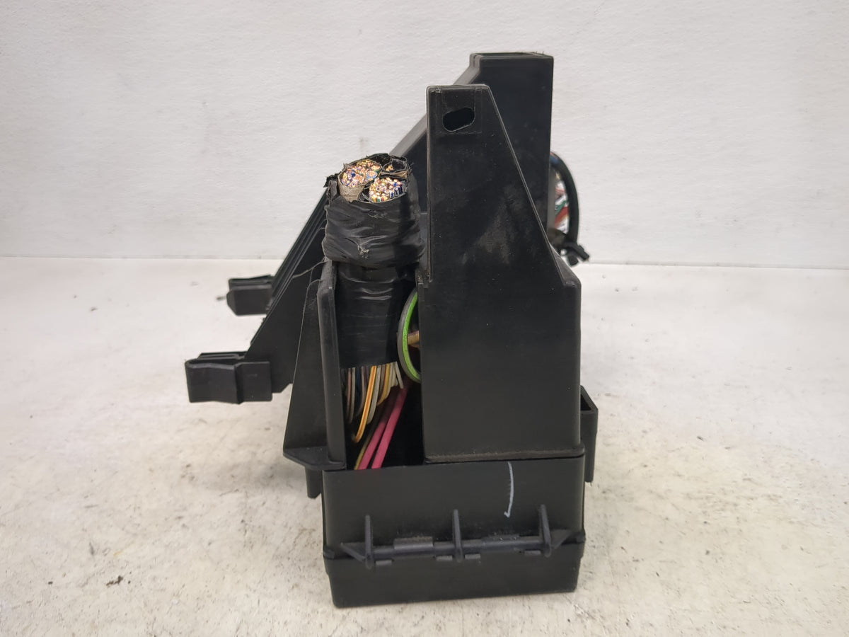 2014-2015 Ford Explorer Fusebox Fuse Box Panel Relay Module Fits Fits 2014 2015 OEM Used Auto Parts - Oemusedautoparts1.com