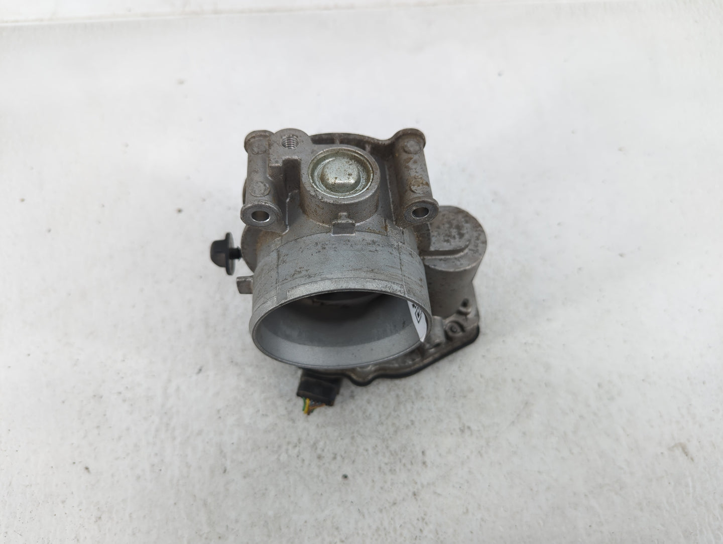2011-2019 Ford Explorer Throttle Body P/N:AT4E-ED AT4E-EH Fits Fits 2011 2012 2013 2014 2015 2016 2017 2018 2019 OEM Used Au
