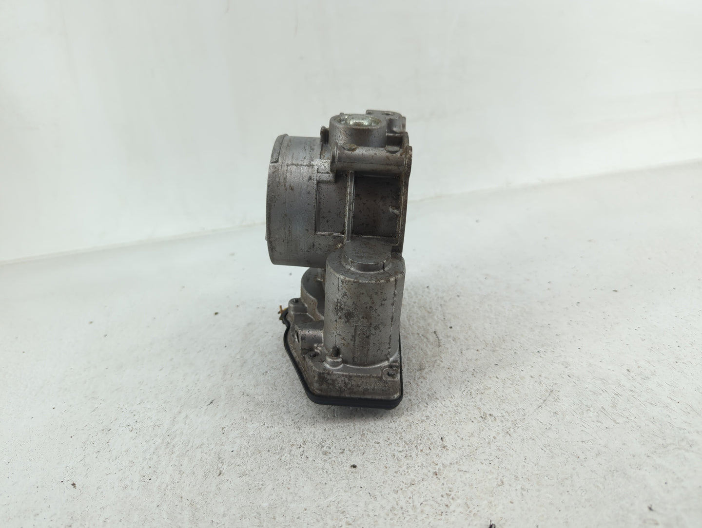 2011-2019 Ford Explorer Throttle Body P/N:AT4E-ED AT4E-EH Fits Fits 2011 2012 2013 2014 2015 2016 2017 2018 2019 OEM Used Au