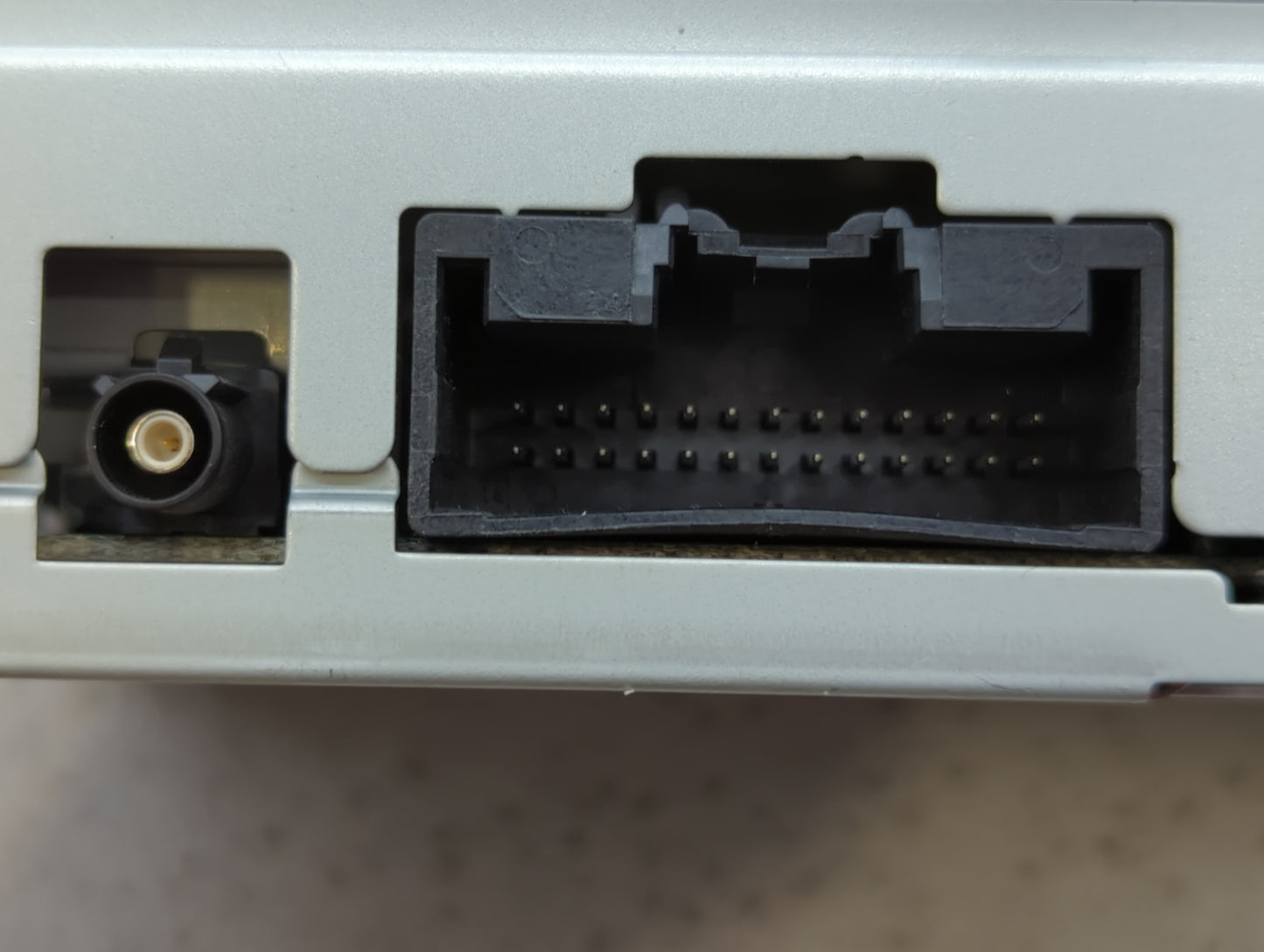 2013-2014 Ford Explorer Am Fm Cd Player Radio Receiver - Oemusedautoparts1.com