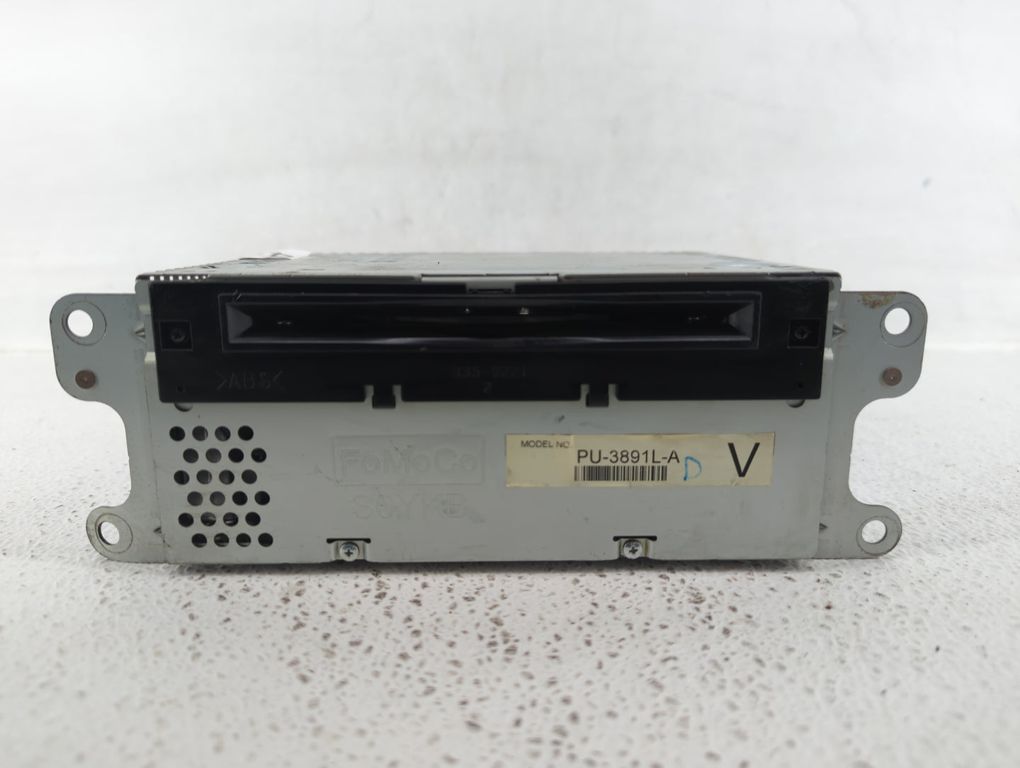 2014 Ford Explorer Radio AM FM Cd Player Receiver Replacement P/N:EB5T19C107CB EB5T-19C107-CB Fits OEM Used Auto Parts - Oem