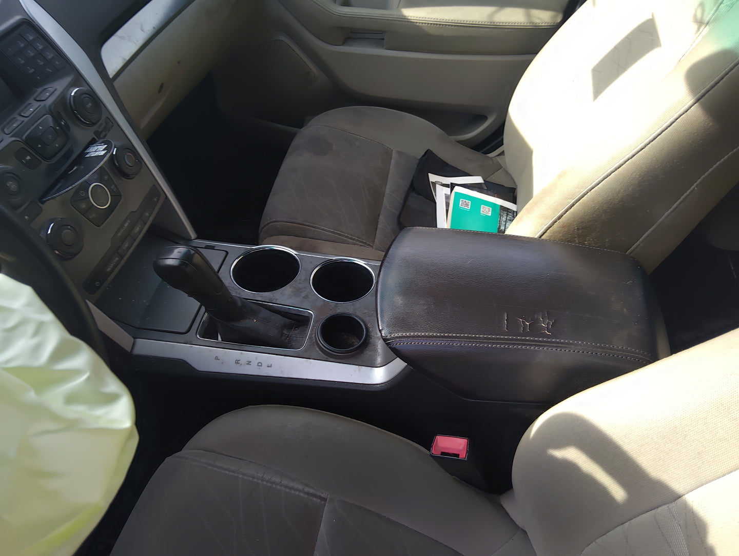 2011-2015 Ford Explorer Center Floor Console Fits Fits 2011 2012 2013 2014 2015 OEM Used Auto Parts - Oemusedautoparts1.com